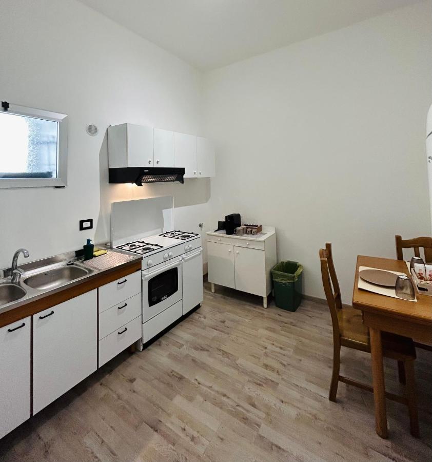 Apartament Essential House Brindisi Zewnętrze zdjęcie